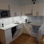 Hlucha Basta S Vnitrnim Bazenem Apartment