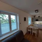 Hlucha Basta S Vnitrnim Bazenem Apartment Ceske Budejovice