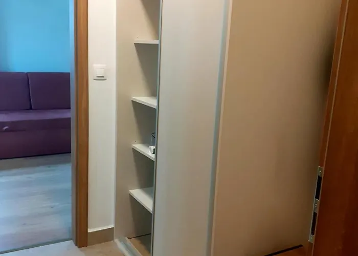 Hlucha Basta S Vnitrnim Bazenem Apartment Ceske Budejovice